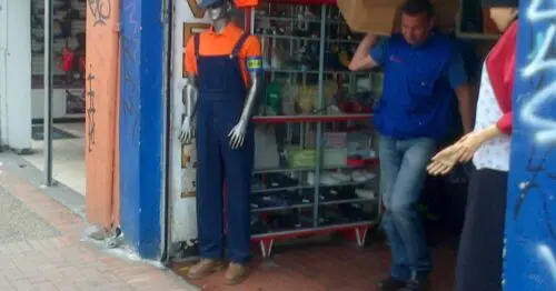 ANTIDESLIZANTES JESH LTDA CALLE 127B 7B 41 ANTIDESLIZANTES JESH LTDA CALLE 127B 7B 41